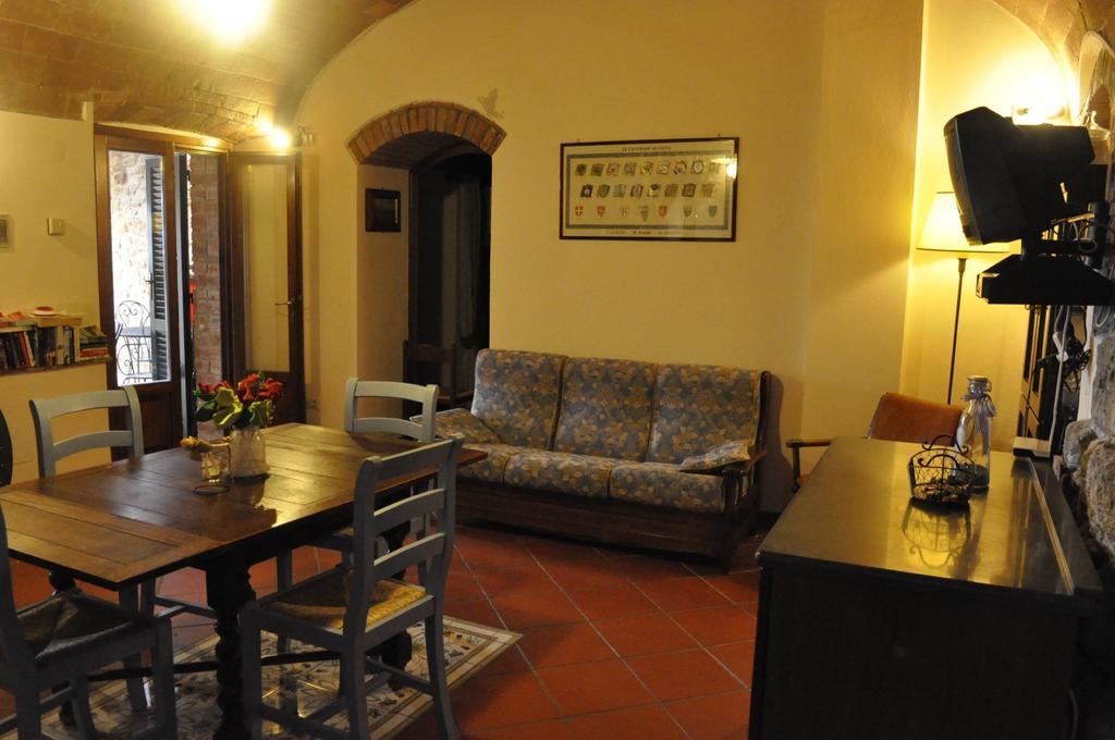 Podere Le Monache モンタイオーネ 部屋 写真